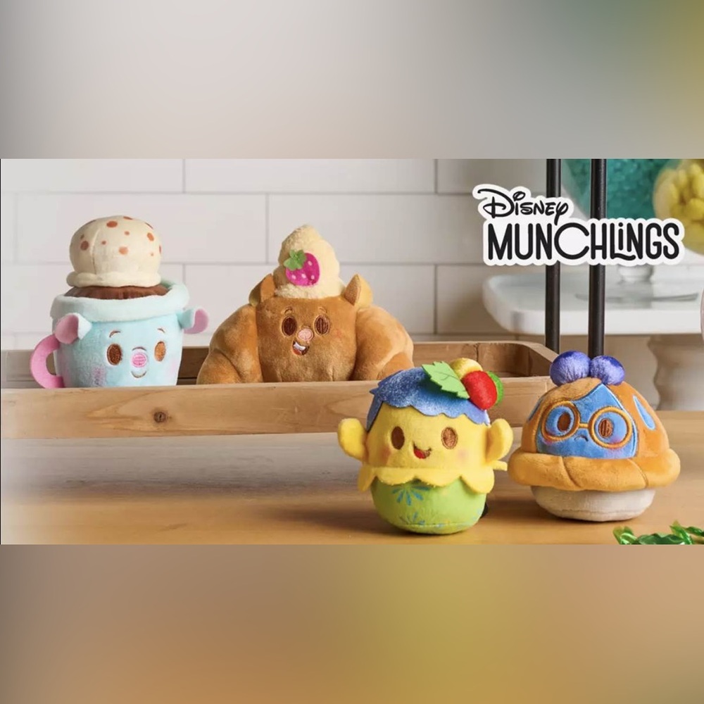 Disney Munchlings Mystery Plush - Dynamic Duos